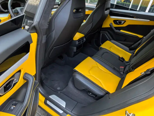 Lamborghini Urus — Фото автомобиля 10