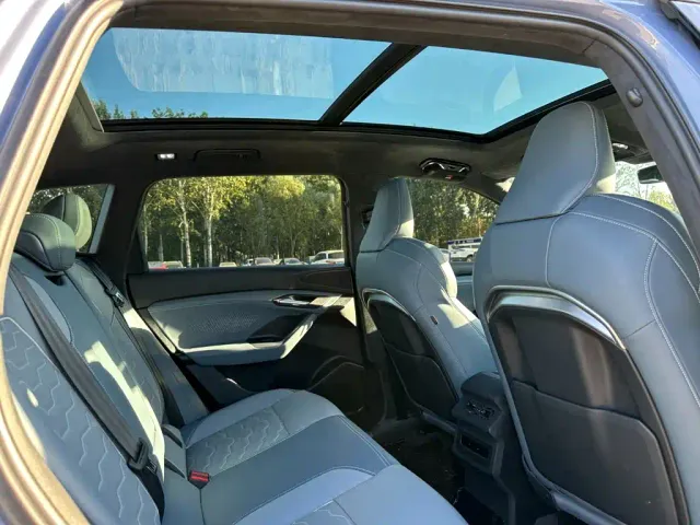 Audi Q6L e-tron — Фото автомобиля 18