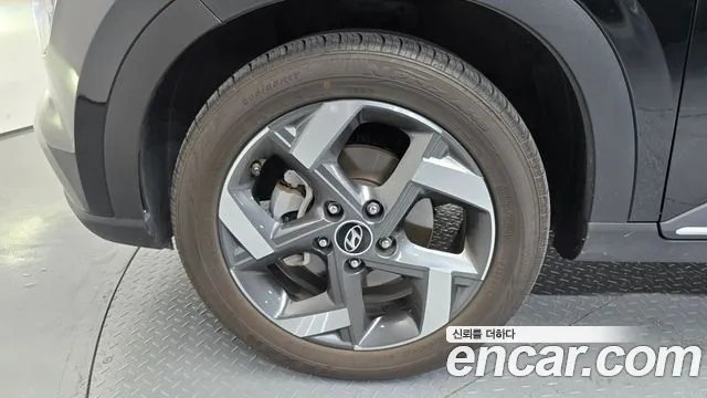 Hyundai Venue — Фото автомобиля 5