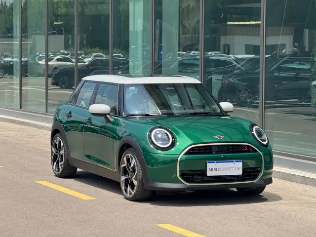 MINI Hatch — Фото автомобиля 18