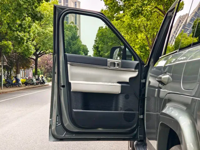 BYD FangChengBao Titanium 7 — Фото автомобиля 8