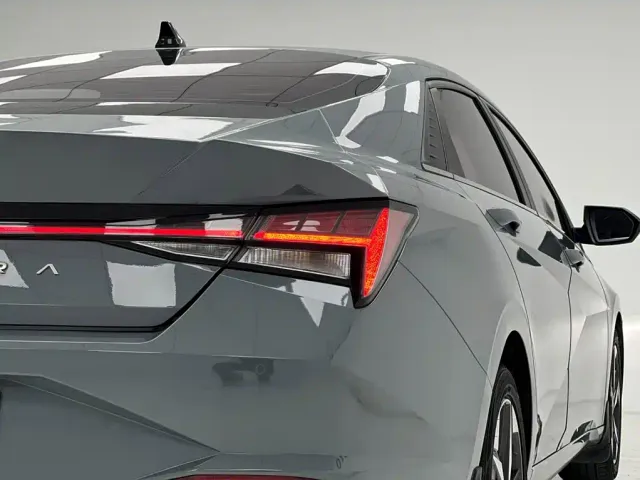Hyundai Elantra — Фото автомобиля 7