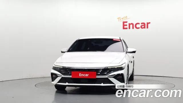 Hyundai Avante CN7 — Фото автомобиля 2