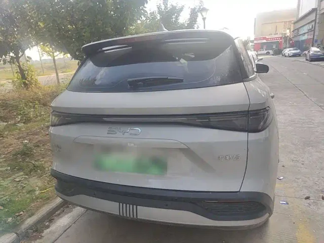 BYD Seal 05 DM-i — Фото автомобиля 5
