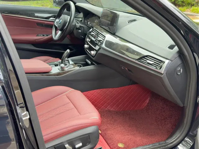 BMW 5 Series — Фото автомобиля 9