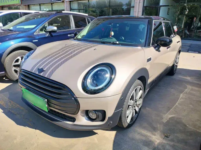 Фотография автомобиля — MINI Clubman