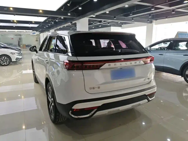 Bestune T99 — Фото автомобиля 4