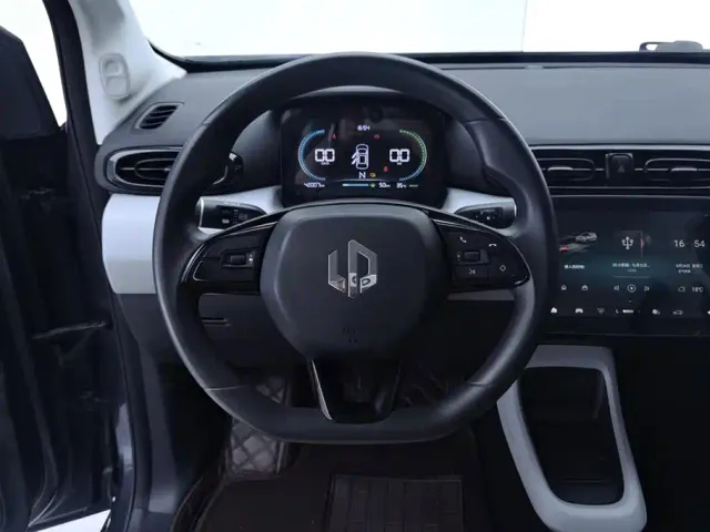 Leapmotor T03 — Фото автомобиля 15