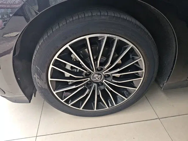 BYD Han — Фото автомобиля 22