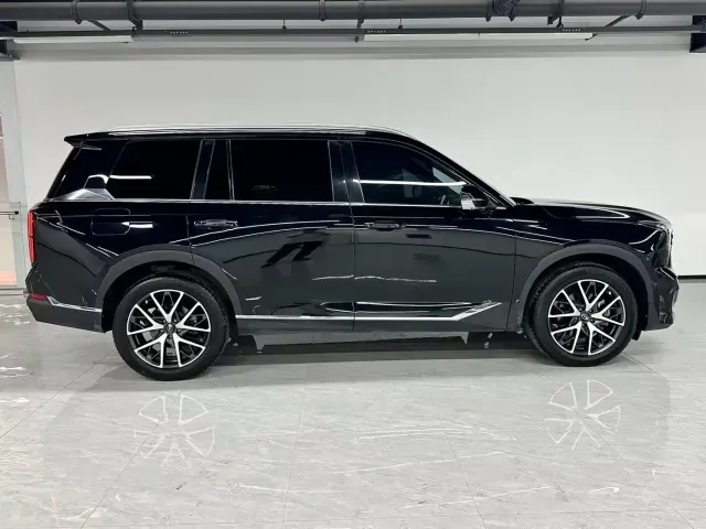 GAC Trumpchi GS8 — Фото автомобиля 3