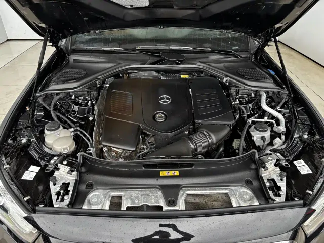 Mercedes-Benz E-Class — Фото автомобиля 29