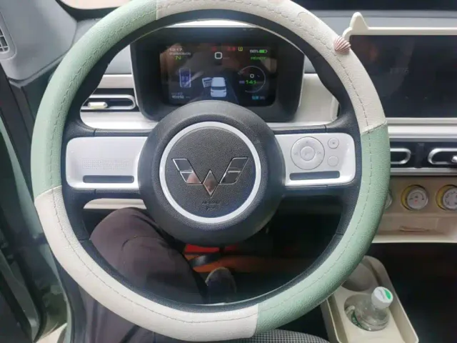 Wuling Hongguang Mini EV — Фото автомобиля 10
