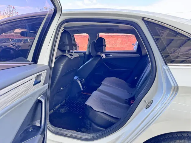 Volkswagen Sagitar — Фото автомобиля 6