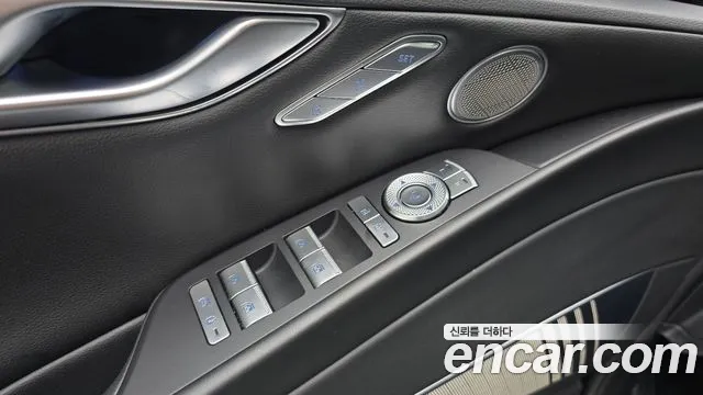 Genesis G80 RG3 — Фото автомобиля 30