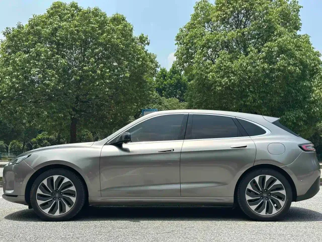 Aito M5 — Фото автомобиля 3