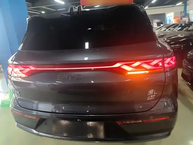 BYD Tang L — Фото автомобиля 5