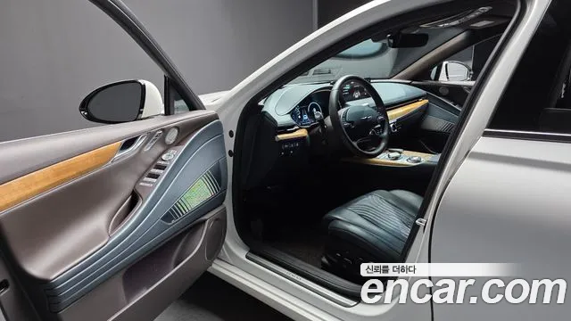 Genesis G80 Бензин 2.5 турбо AWD — Фото автомобиля 10