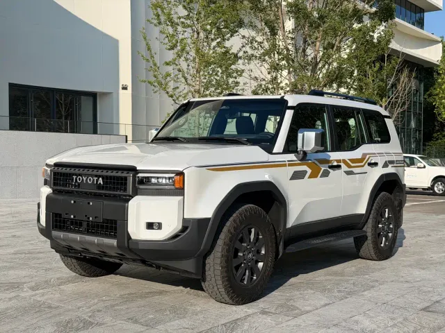Фотография автомобиля — Toyota Prado