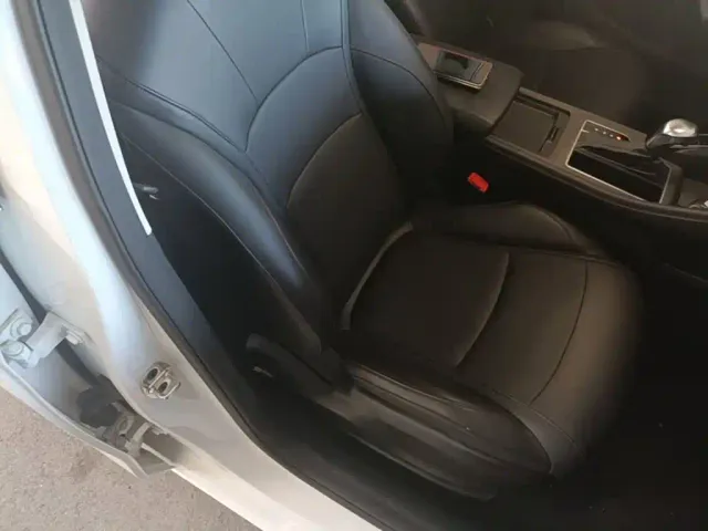 Roewe i5 — Фото автомобиля 24