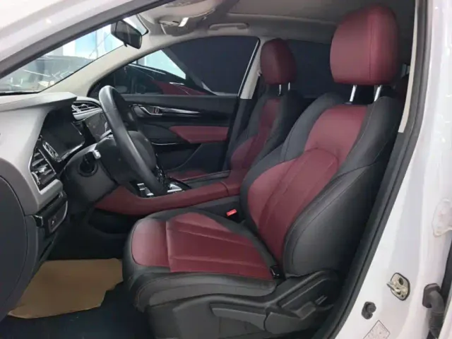 Dongfeng Fengshen AX7 — Фото автомобиля 10