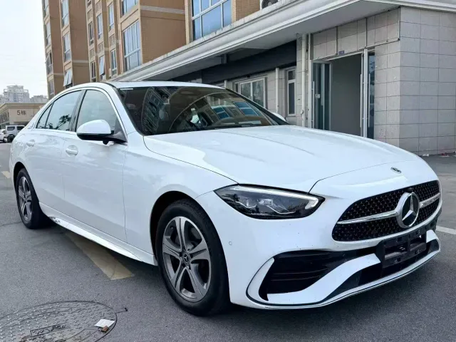 Mercedes-Benz C-Class — Фото автомобиля 3