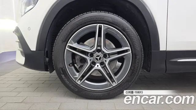 Mercedes-Benz GLB-Class — Фото автомобиля 5