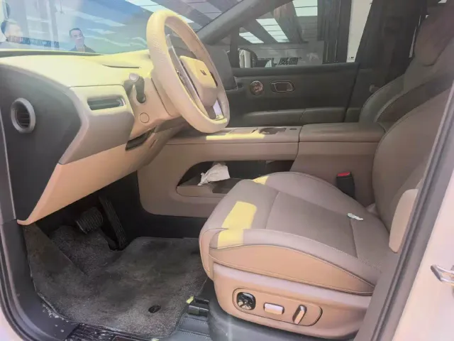 Li Auto i6 — Фото автомобиля 6