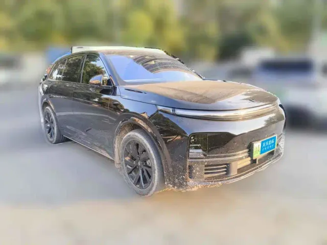 Li Auto L7 — Фото автомобиля 3
