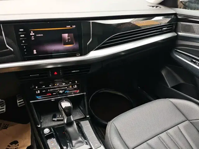 Volkswagen Passat — Фото автомобиля 12