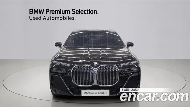 BMW 7 Series G70 — Фото автомобиля 3