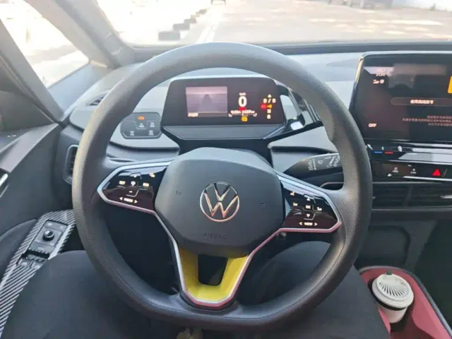 Volkswagen ID.3 — Фото автомобиля 10