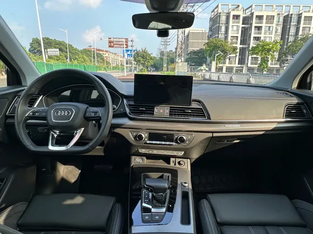 Audi Q5L — Фото автомобиля 20