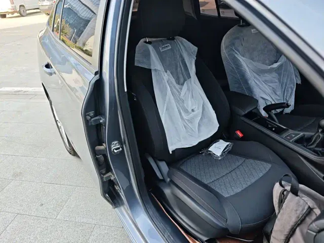 Roewe i5 — Фото автомобиля 24