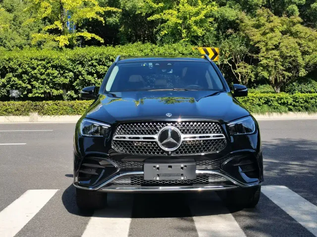 Mercedes-Benz GLE-Class — Фото автомобиля 2