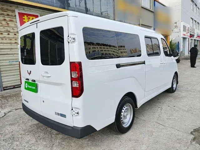 Wuling Yangguang — Фото автомобиля 6