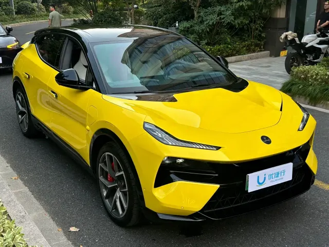 Lotus Eletre — Фото автомобиля 2