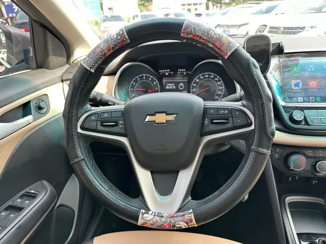 Chevrolet Monza — Фото автомобиля 10