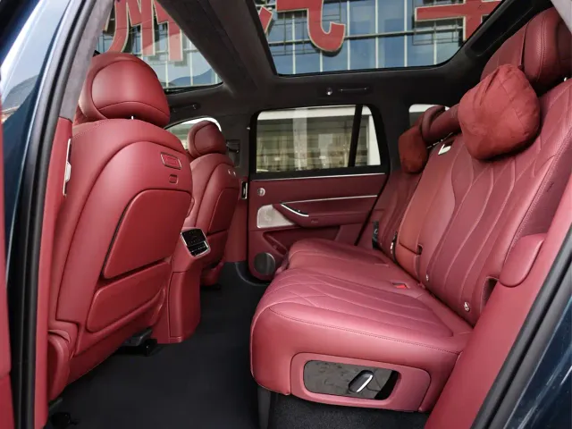 Aito M8 — Фото автомобиля 14