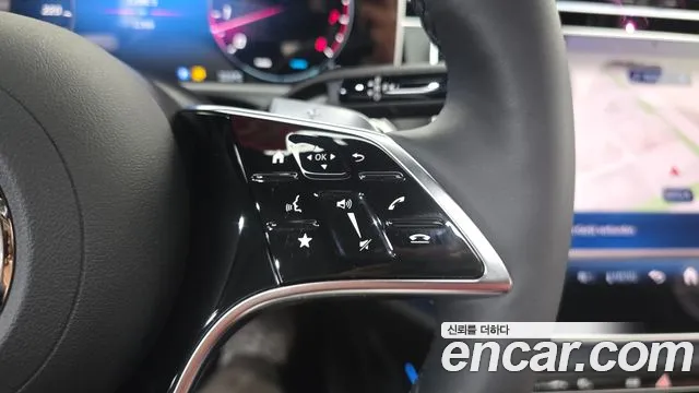 Mercedes-Benz E-Class — Фото автомобиля 17