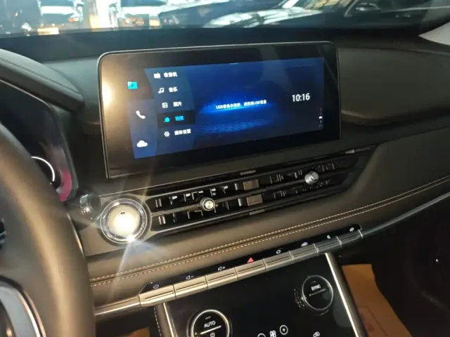 Chery Tiggo 8 — Фото автомобиля 12