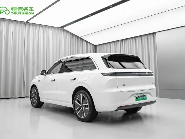 Li Auto L6 — Фото автомобиля 6