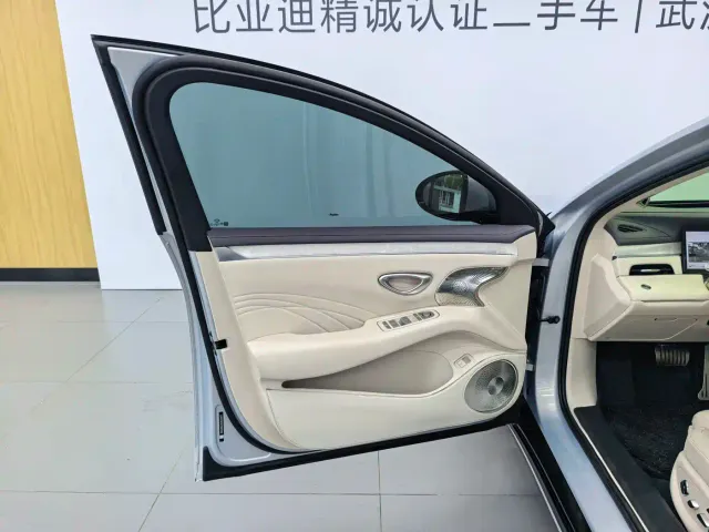 BYD Seal 08 — Фото автомобиля 3
