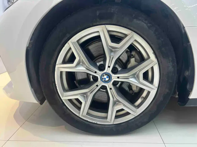 BMW BMW i3 2024 eDrive 35 L — Фото автомобиля 5