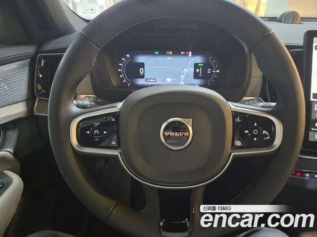 Volvo XC90 — Фото автомобиля 11
