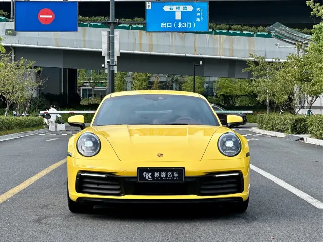 Porsche 911 — Фото автомобиля 2