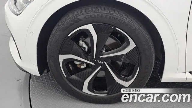 Kia EV6 — Фото автомобиля 4