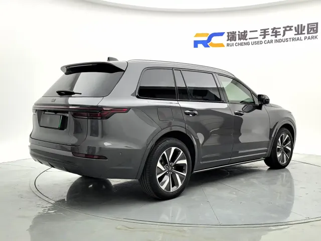 Li Auto ONE — Фото автомобиля 5