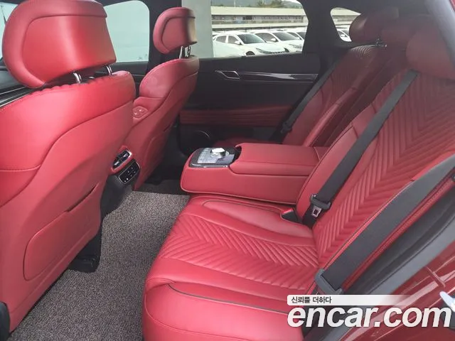 Genesis G80 Бензин 2.5 турбо AWD — Фото автомобиля 8