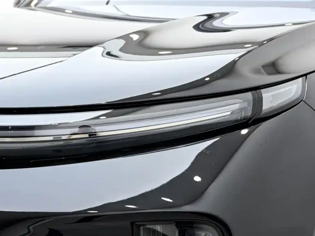 Li Auto L7 — Фото автомобиля 11