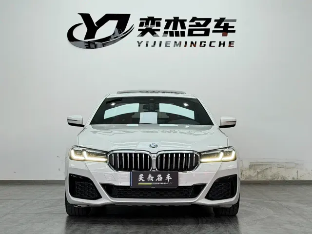 BMW 5 Series — Фото автомобиля 2